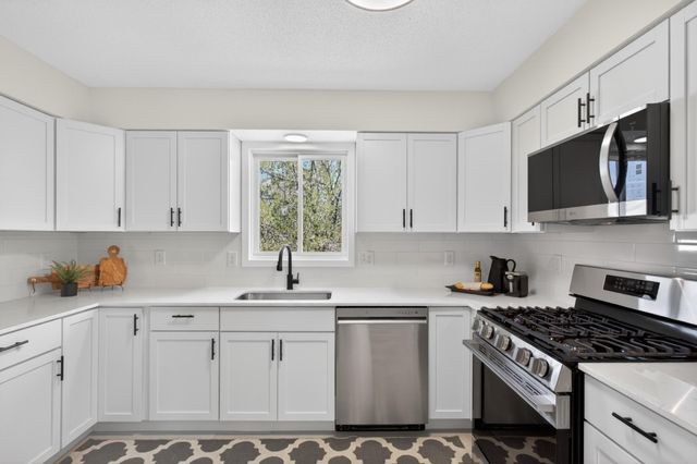 22045 Elston Avenue, Forest Lake, MN 55025