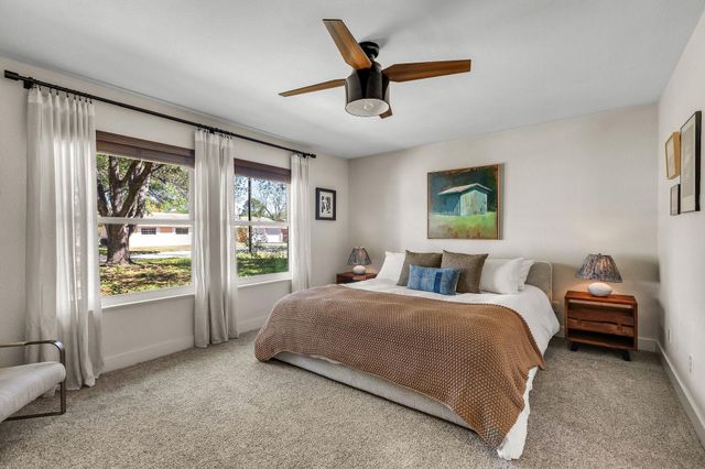 908 Merritt DR, Lockhart, TX 78644
