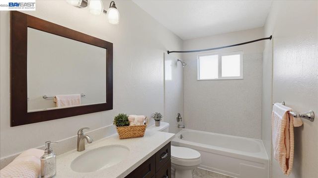 5939 Idlewild Ave, Livermore, CA 94551