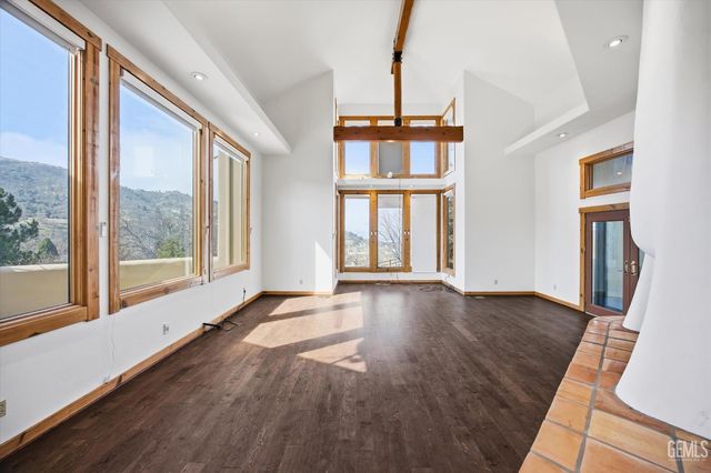 28221 Cumberland Road, Tehachapi, CA 93561