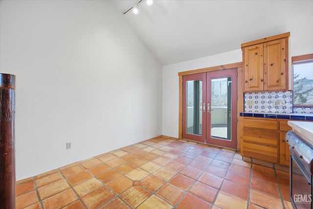 28221 Cumberland Road, Tehachapi, CA 93561
