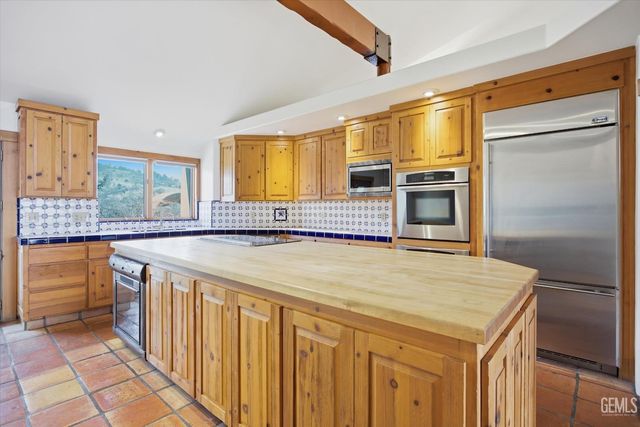 28221 Cumberland Road, Tehachapi, CA 93561