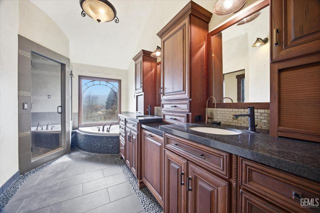 28221 Cumberland Road, Tehachapi, CA 93561