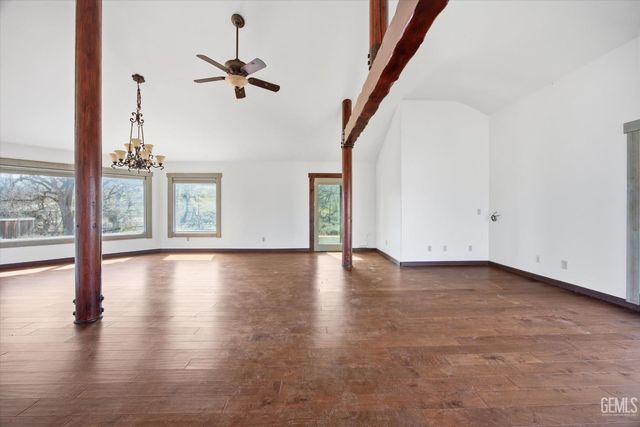 28221 Cumberland Road, Tehachapi, CA 93561