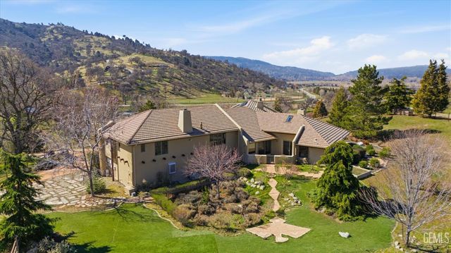 28221 Cumberland Road, Tehachapi, CA 93561