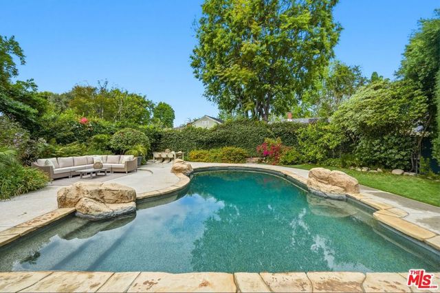 13019 Addison Street, Sherman Oaks, CA 91423