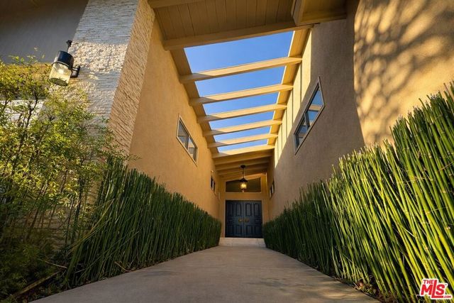 13019 Addison Street, Sherman Oaks, CA 91423