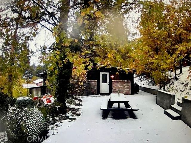 2410 Secret, Running Springs, CA 92382