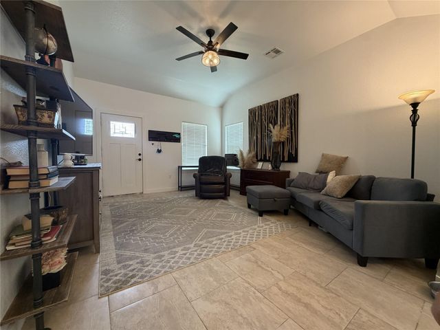 450 Road 5512, Cleveland, TX 77327
