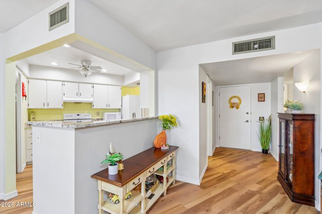 19026 N CAMINO DEL SOL Drive, Sun City West, AZ 85375