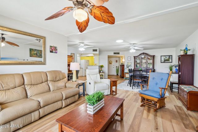 19026 N CAMINO DEL SOL Drive, Sun City West, AZ 85375