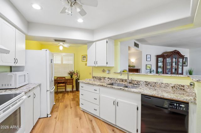 19026 N CAMINO DEL SOL Drive, Sun City West, AZ 85375