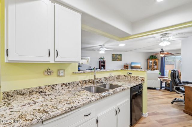 19026 N CAMINO DEL SOL Drive, Sun City West, AZ 85375