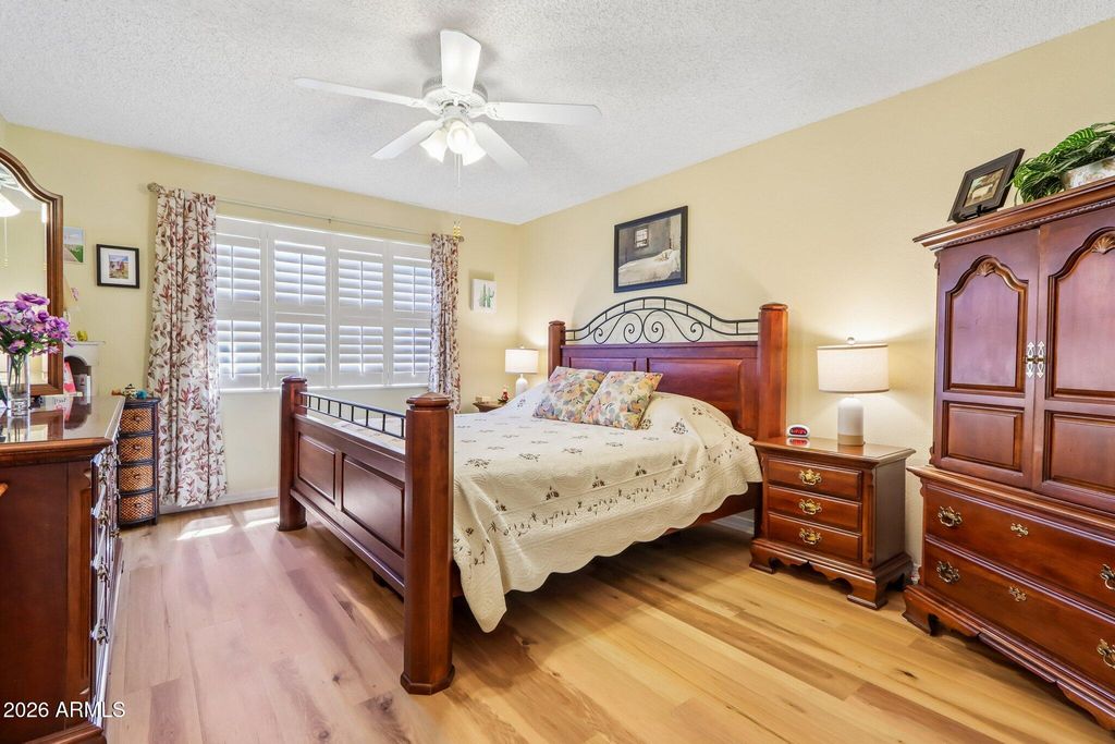 19026 N CAMINO DEL SOL Drive, Sun City West, AZ 85375 — photo 4