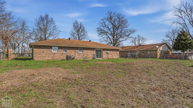 1019 S Parkside Street, Blytheville, AR 72315
