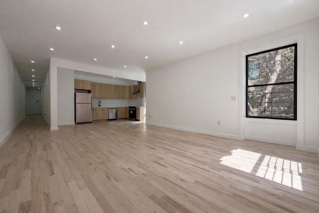 229 W 97th St Apt 2D, New York City, NY 10025