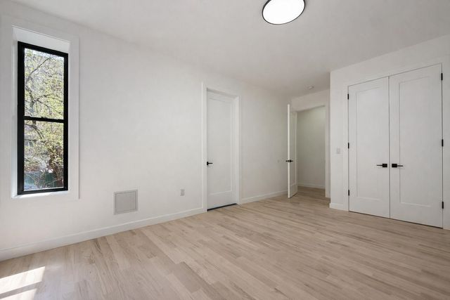 229 W 97th St Apt 2D, New York City, NY 10025