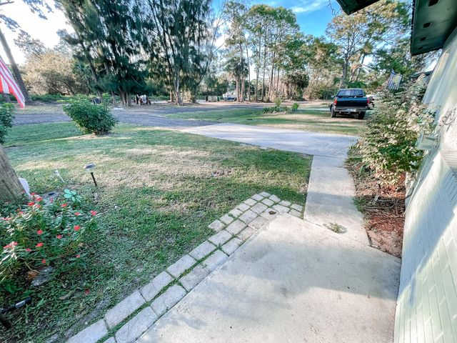 122 Laidback Way, Fort Pierce, FL 34945