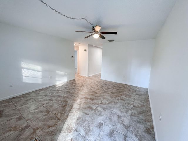 122 Laidback Way, Fort Pierce, FL 34945