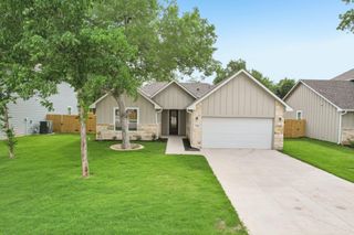 344 Webb ST, Smithville, TX 78957