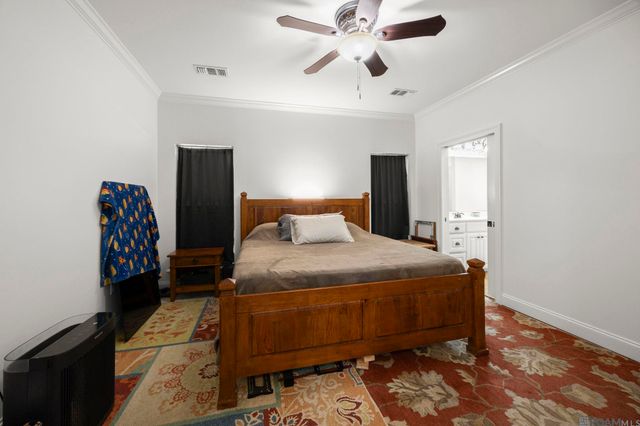 722 E Oak Haven St, Gonzales, LA 70737