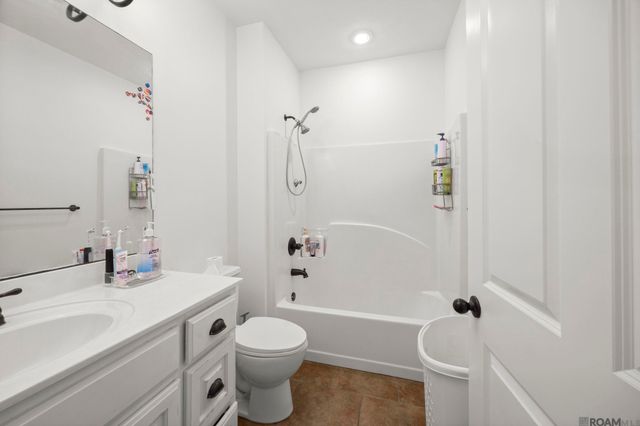 722 E Oak Haven St, Gonzales, LA 70737