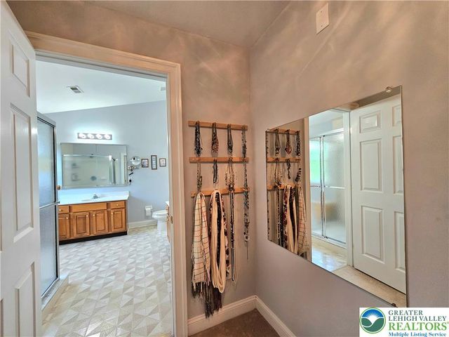115 Fox Run, Williams Twp, PA 18042