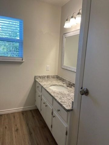 1505 W Pearl Street 2, Granbury, TX 76048