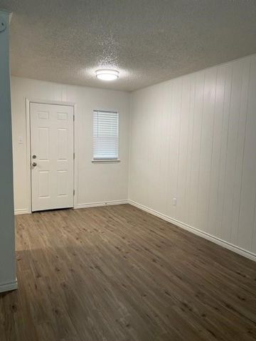 1505 W Pearl Street 2, Granbury, TX 76048