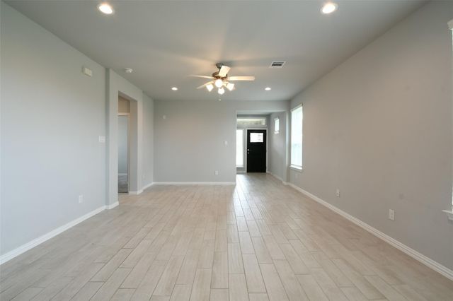 2142 Open Prairie Drive, La Marque, TX 77568