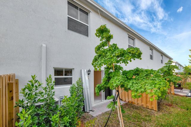 441 NE 1st Drive, Florida City, FL 33034