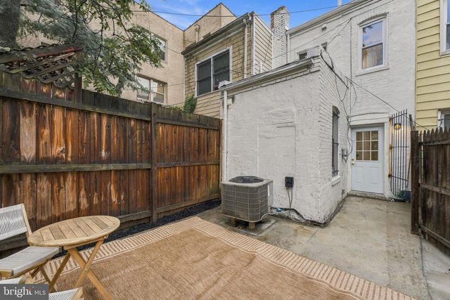 1373 K ST SE, Washington, DC 20003