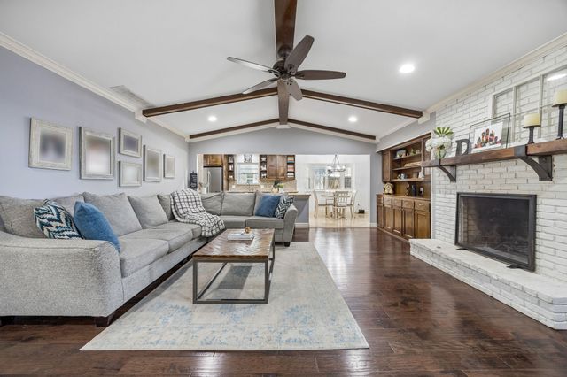 9435 Hunters Creek Drive, Dallas, TX 75243