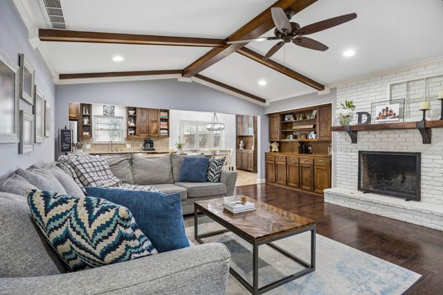 9435 Hunters Creek Drive, Dallas, TX 75243
