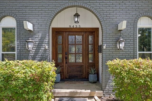 9435 Hunters Creek Drive, Dallas, TX 75243