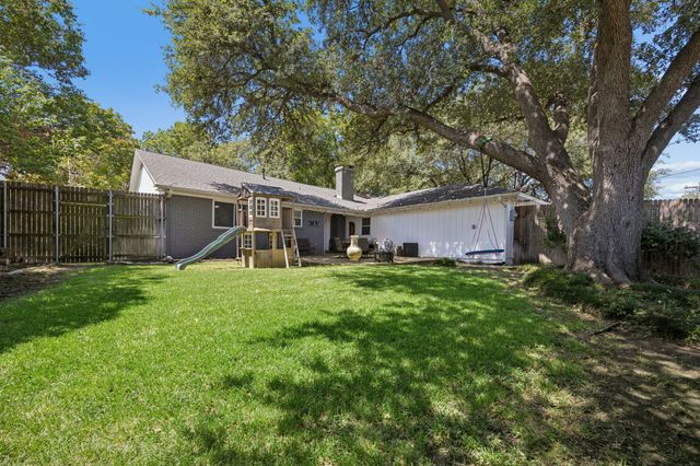 9435 Hunters Creek Drive, Dallas, TX 75243
