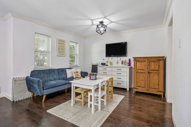 9435 Hunters Creek Drive, Dallas, TX 75243