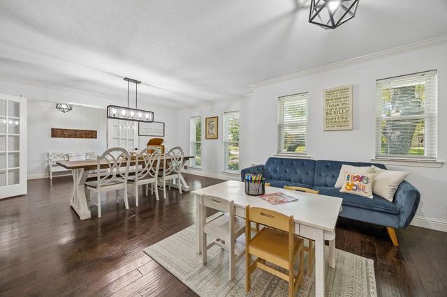 9435 Hunters Creek Drive, Dallas, TX 75243
