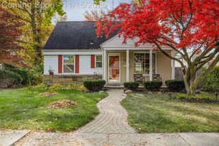 2371 Allard Avenue, Grosse Pointe, MI 48236