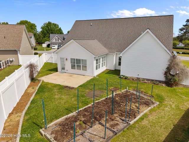 614 Brookfield Drive, Winterville, NC 28590