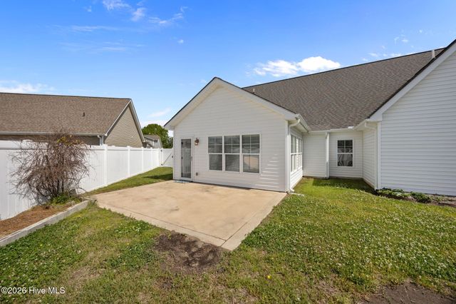 614 Brookfield Drive, Winterville, NC 28590