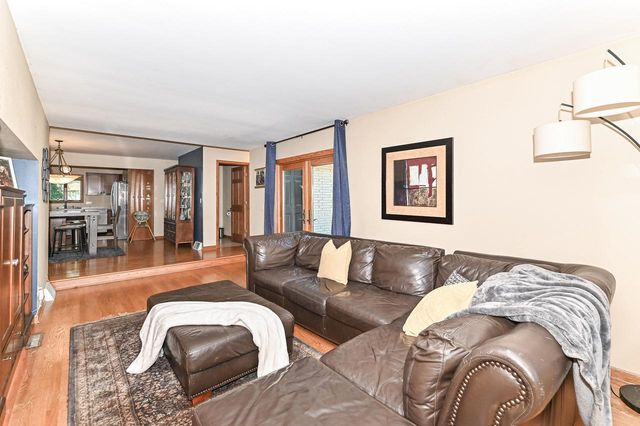6652 Big Bend ROAD, Waterford, WI 53185
