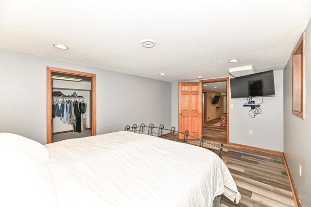 6652 Big Bend ROAD, Waterford, WI 53185