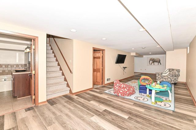 6652 Big Bend ROAD, Waterford, WI 53185