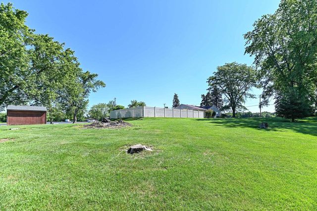 6652 Big Bend ROAD, Waterford, WI 53185