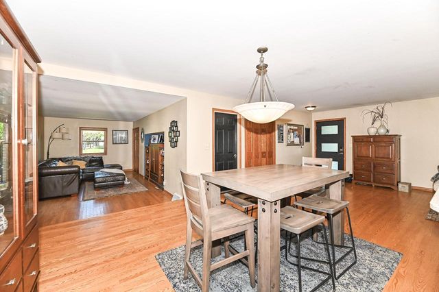 6652 Big Bend ROAD, Waterford, WI 53185