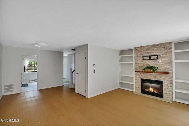 132 Point Of Woods Drive, Albany, NY 12203