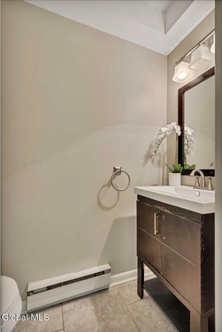 132 Point Of Woods Drive, Albany, NY 12203