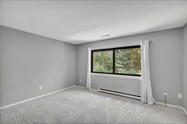 132 Point Of Woods Drive, Albany, NY 12203