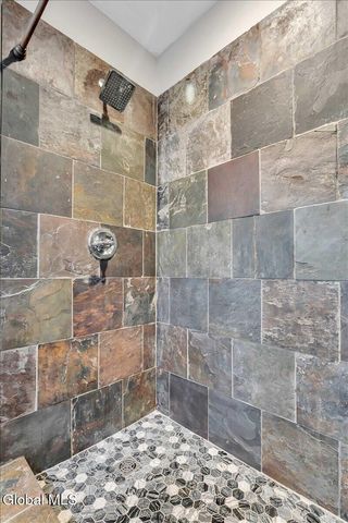 132 Point Of Woods Drive, Albany, NY 12203